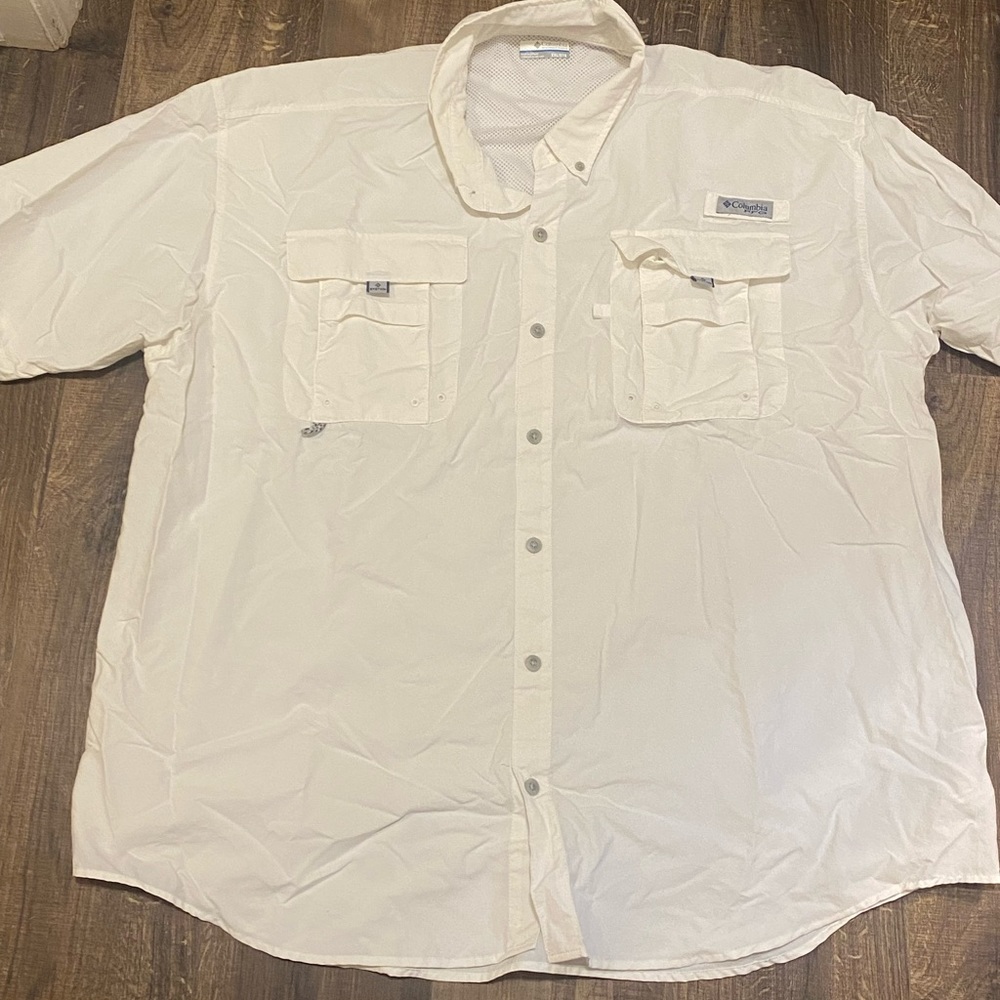 2: Columbia PFG Omni-Shade. XXL 2X